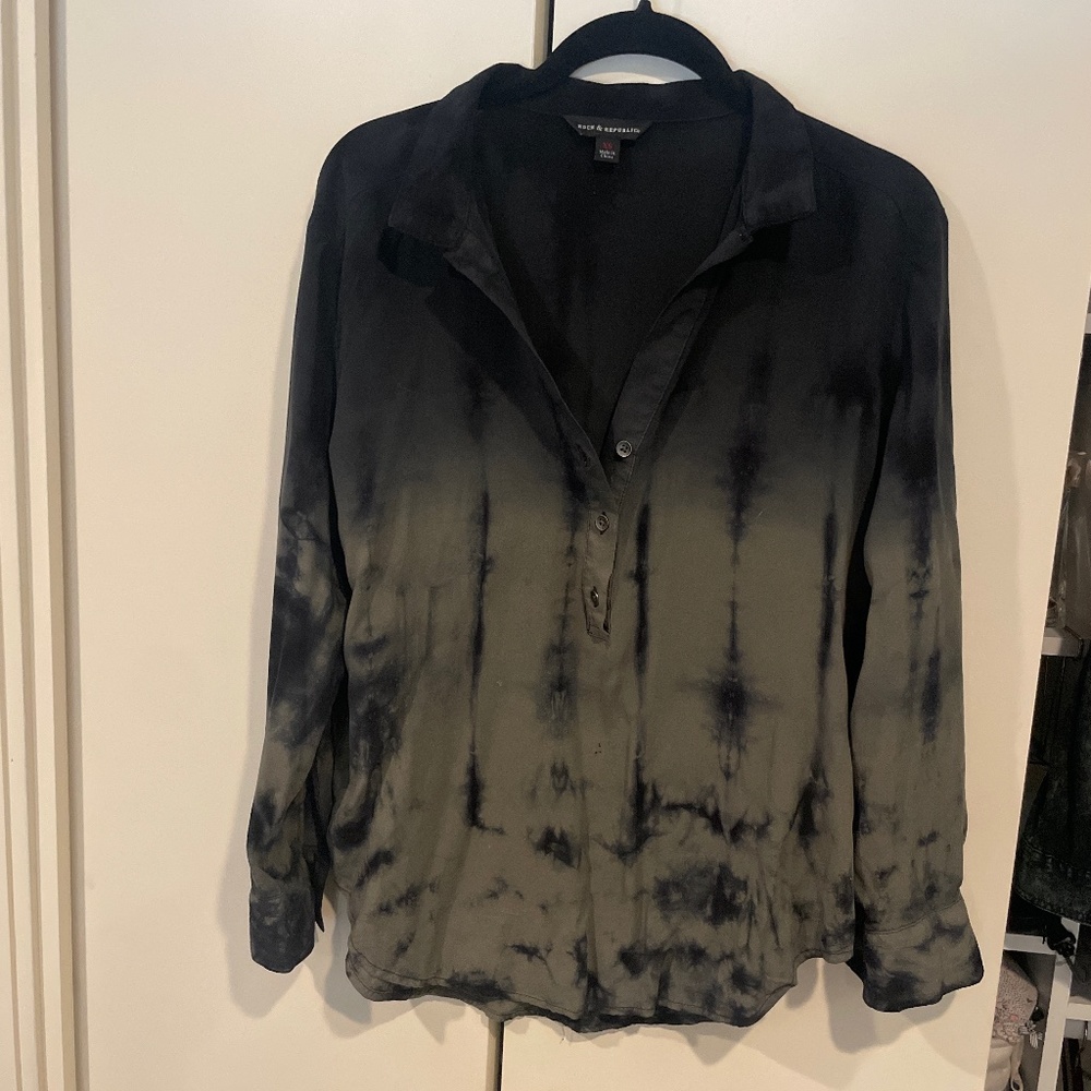 Long sleeve half button down